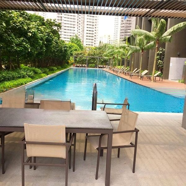 COMMONWEALTH TOWERS 6