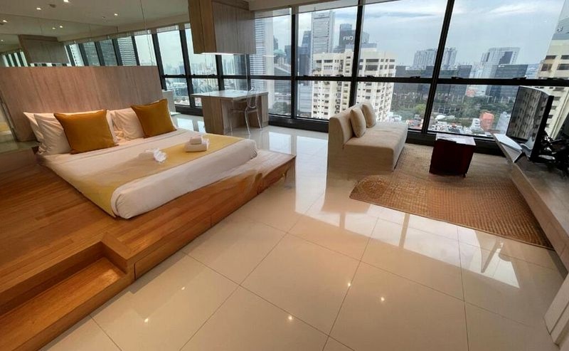 HIGH STREET CENTRE 7