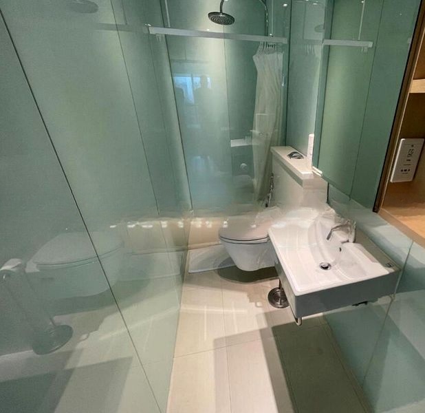 HIGH STREET CENTRE 2