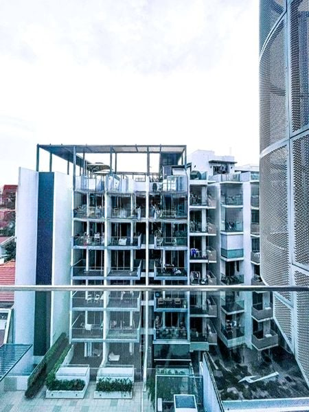 SUITES 28 1