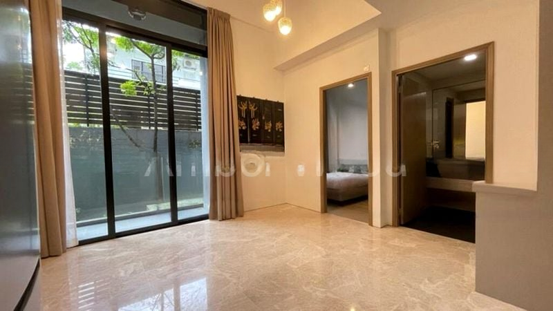 THE ENCLAVE . HOLLAND 4