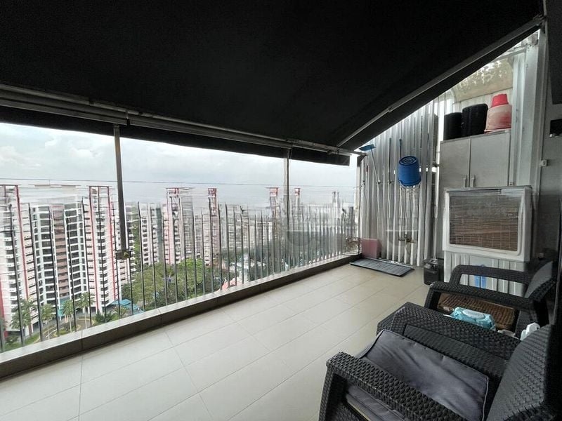 THE LAKEFRONT RESIDENCES 5