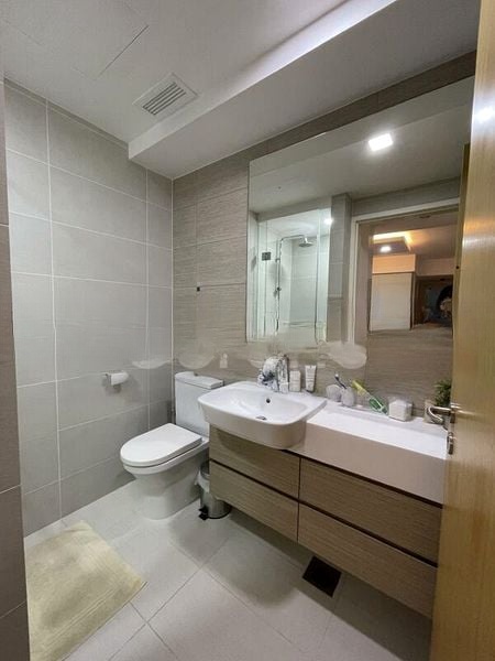 THE LAKEFRONT RESIDENCES 2