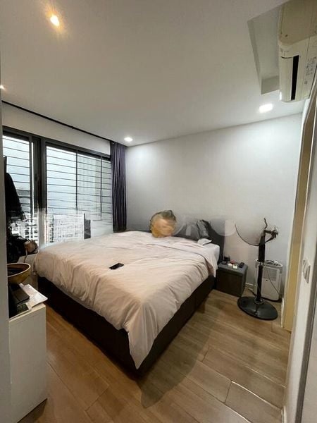 THE LAKEFRONT RESIDENCES 4