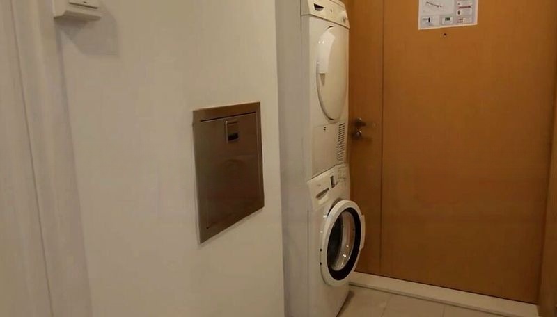 MARINA BAY RESIDENCES 9