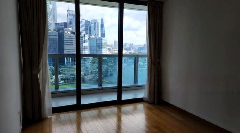 MARINA BAY RESIDENCES 4