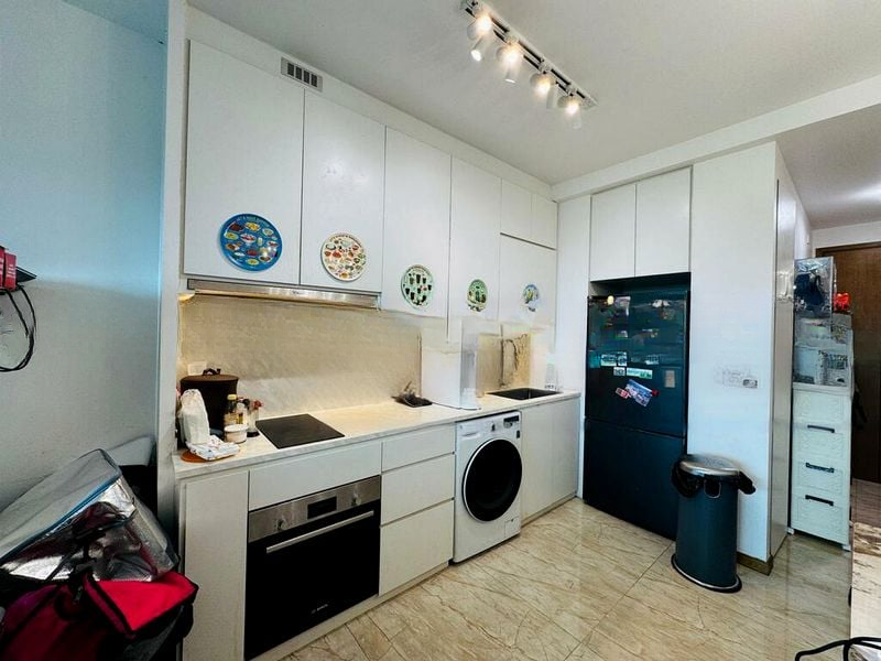 KINGSFORD WATERBAY 4