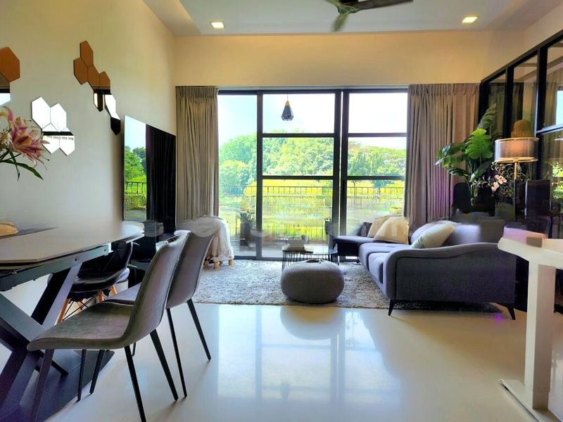 R MAISON 8