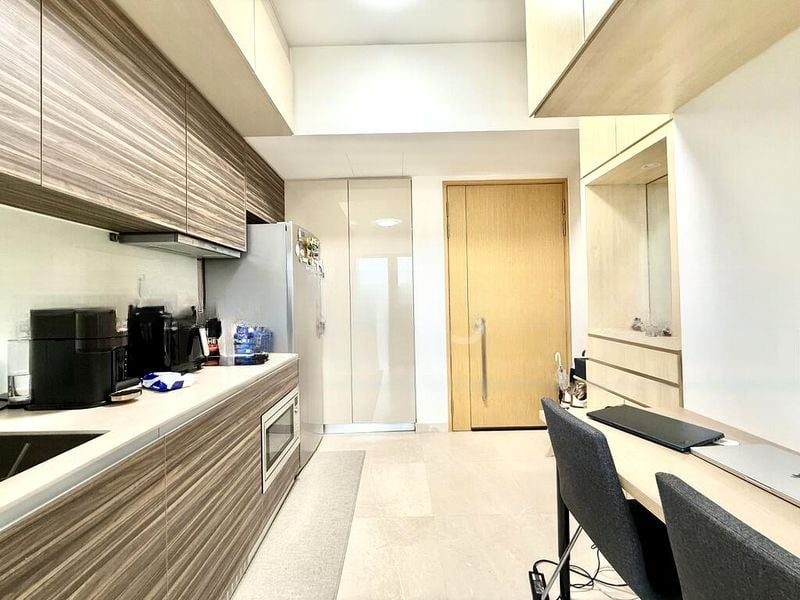 COMMONWEALTH TOWERS 4