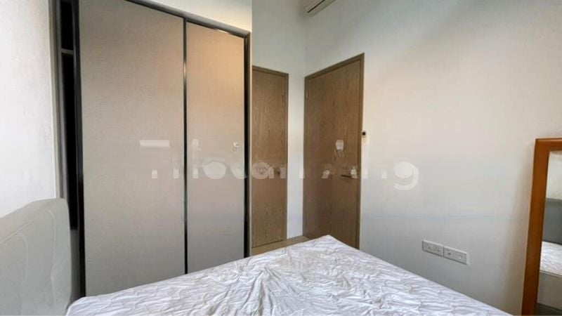 THE ENCLAVE . HOLLAND 3