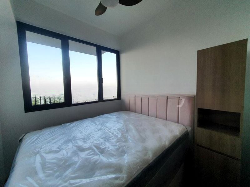 TREASURE AT TAMPINES 12