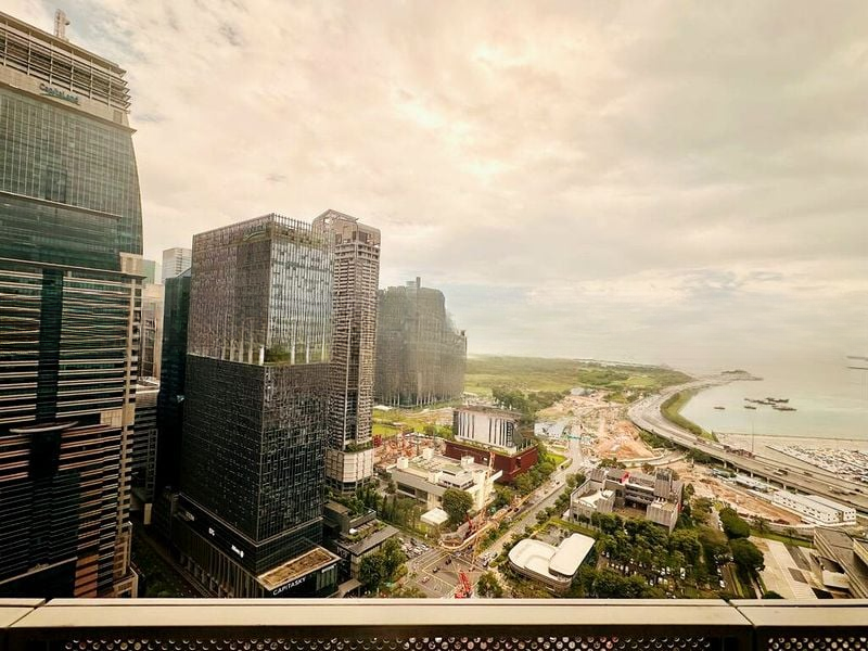 INTERNATIONAL PLAZA 5