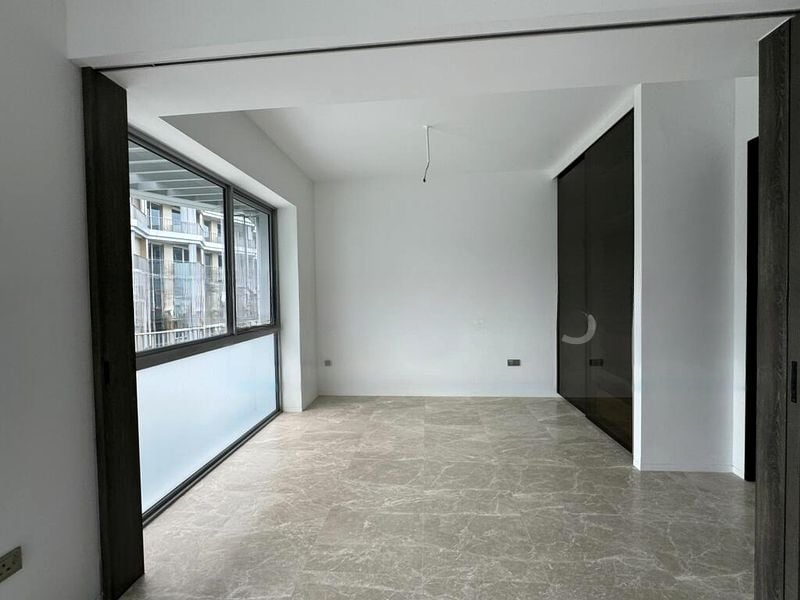 THE REEF AT KING'S DOCK 2