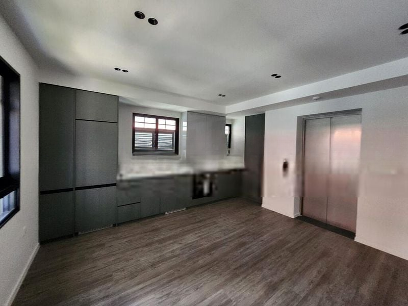 AVENUE SOUTH RESIDENCE 6