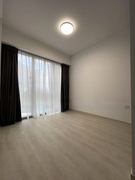 RIVERFRONT RESIDENCES 10