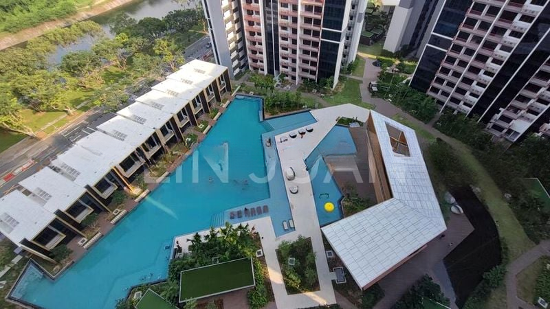 RIVERFRONT RESIDENCES 5