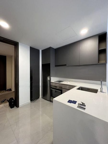 RIVERFRONT RESIDENCES 12