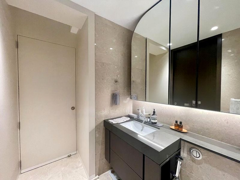 AVENUE SOUTH RESIDENCE 6