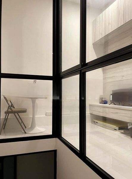 PARK 1 SUITES 6