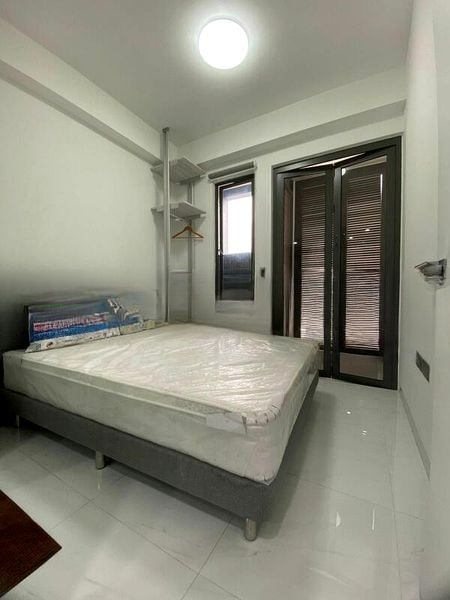 PARK 1 SUITES 8