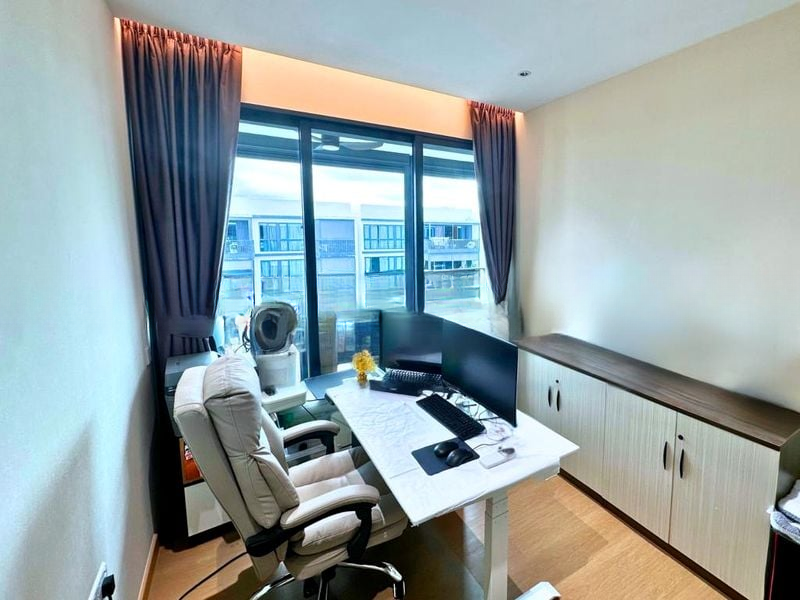 TREASURE AT TAMPINES 9