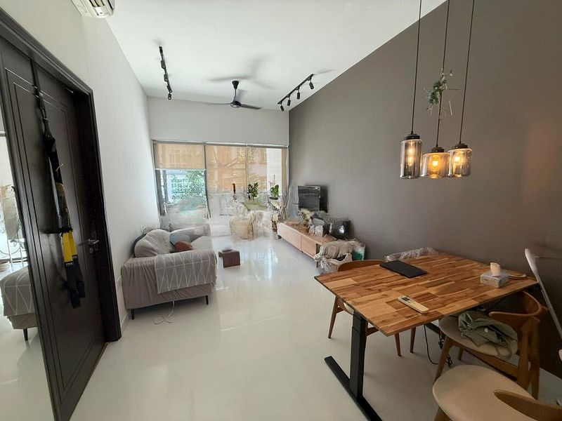 R MAISON 10