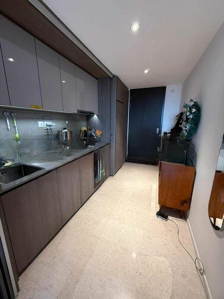 AVENUE SOUTH RESIDENCE 5