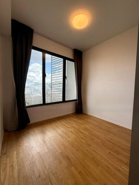 AVENUE SOUTH RESIDENCE 7