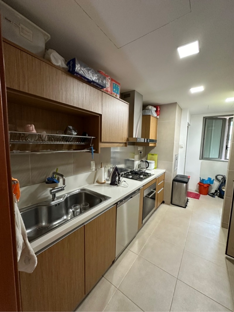 THE BERTH BY THE COVE 12