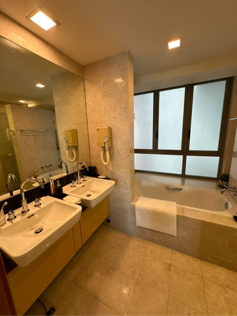 THE BERTH BY THE COVE 10