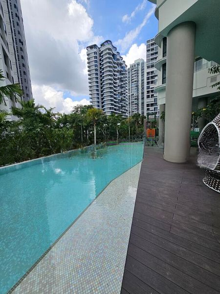 COASTLINE RESIDENCES 4