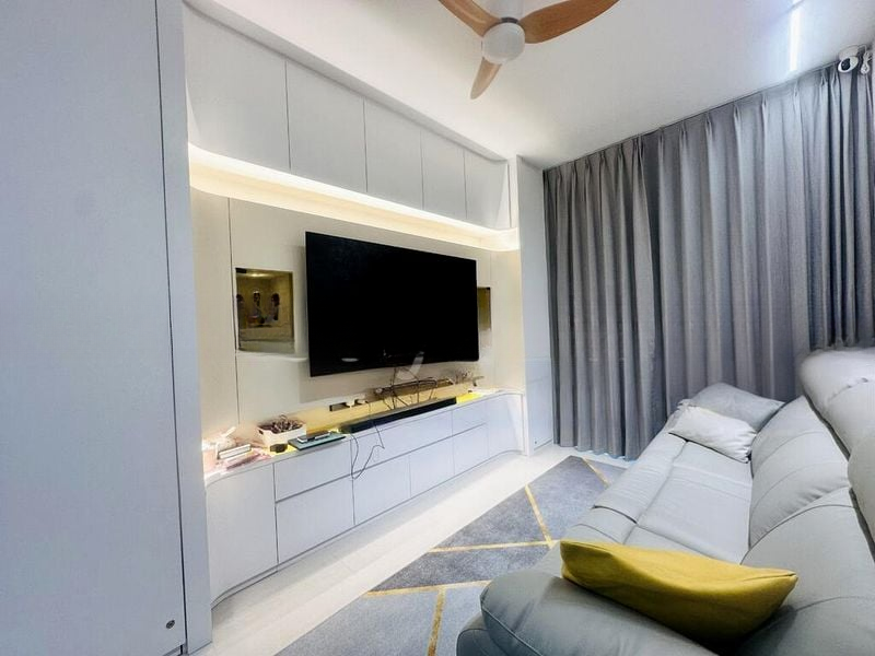 TREASURE AT TAMPINES 5