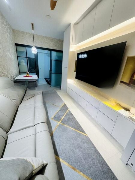 TREASURE AT TAMPINES 4