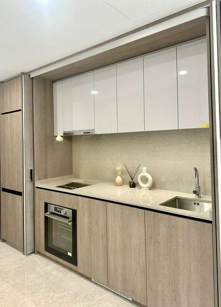 AVENUE SOUTH RESIDENCE 7