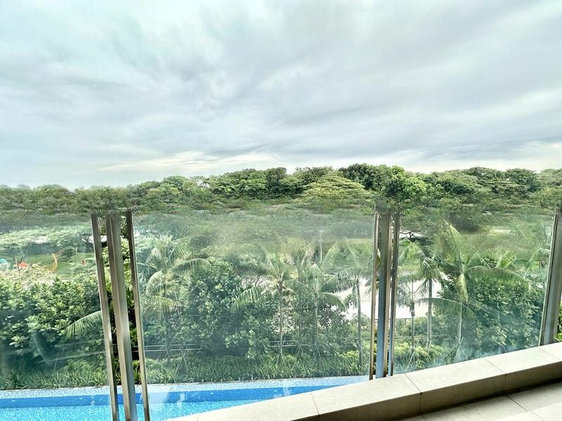 SEASIDE RESIDENCES 4