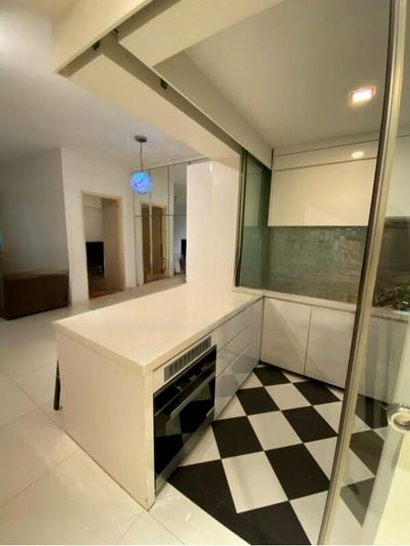 WEST BAY CONDOMINIUM 9