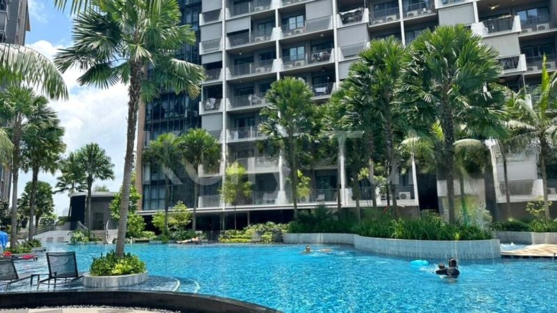 THE GARDEN RESIDENCES 10