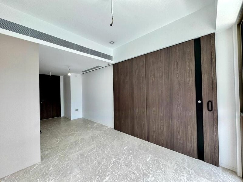 THE REEF AT KING'S DOCK 12