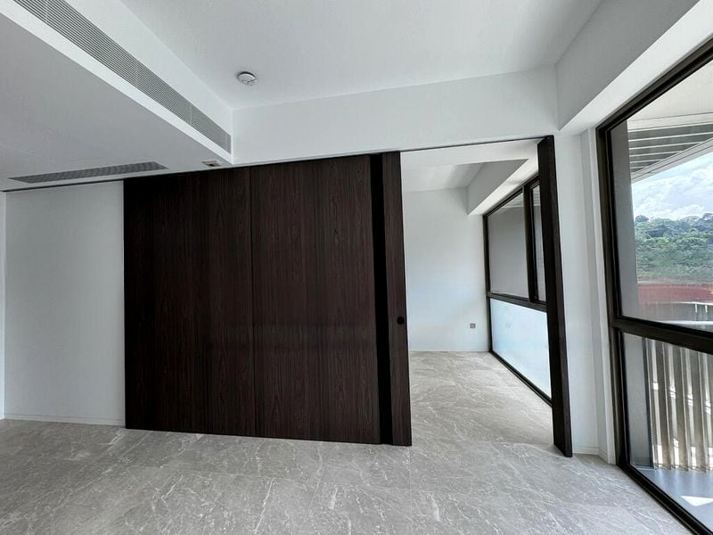 THE REEF AT KING'S DOCK 15