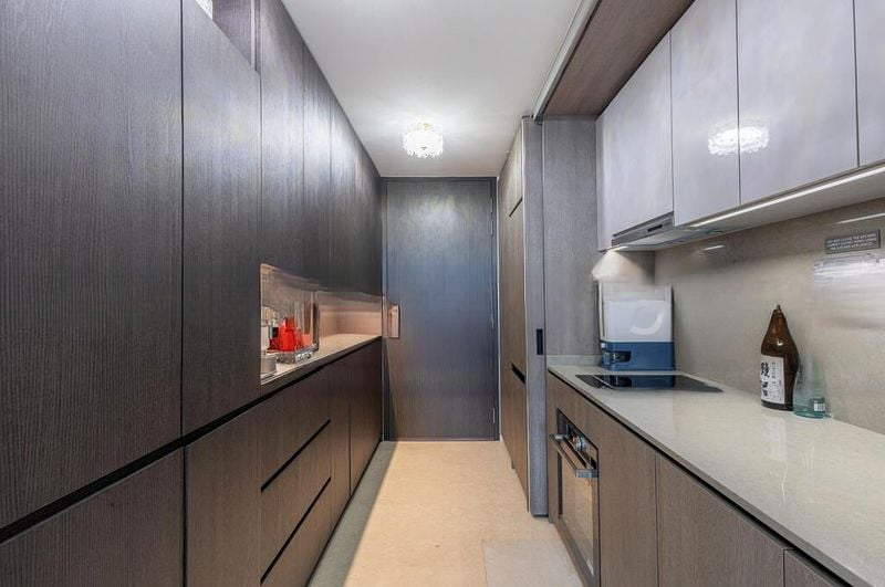 AVENUE SOUTH RESIDENCE 11