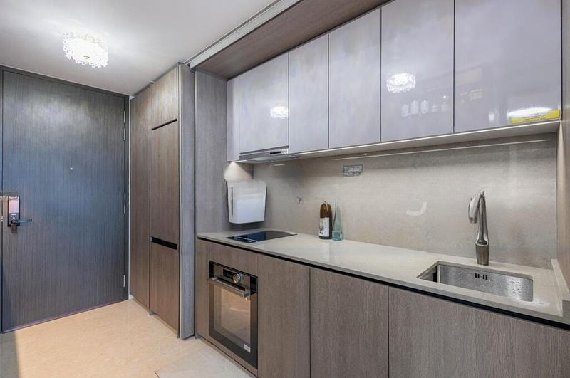 AVENUE SOUTH RESIDENCE 12