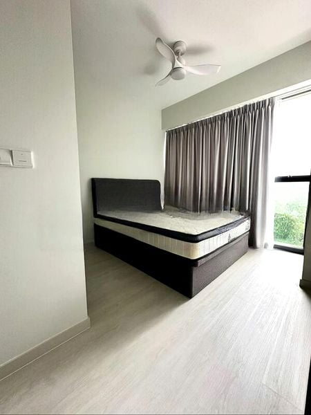 RIVERFRONT RESIDENCES 3