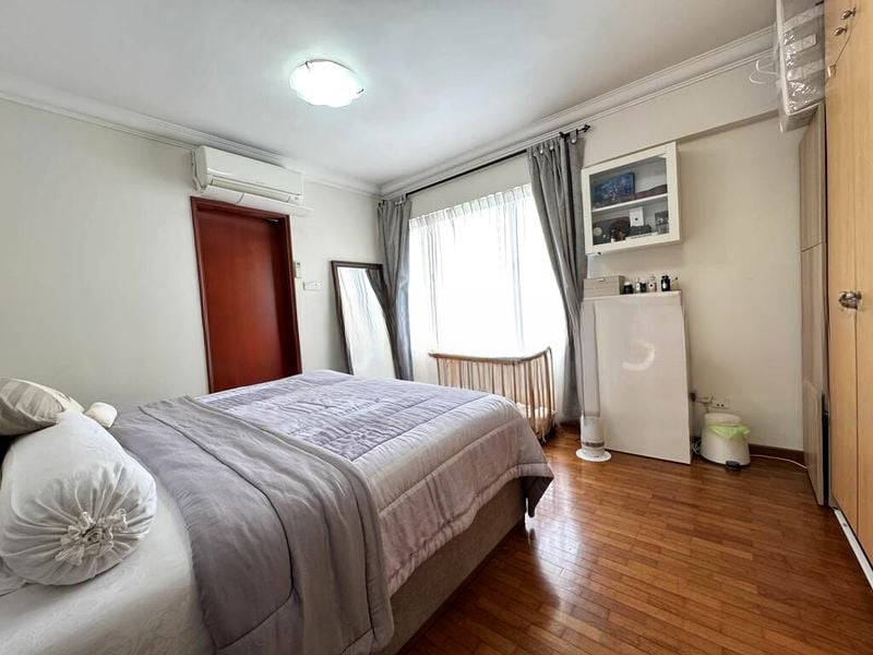 AQUARIUS BY THE PARK 10