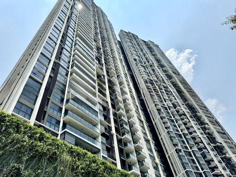 AVENUE SOUTH RESIDENCE 11