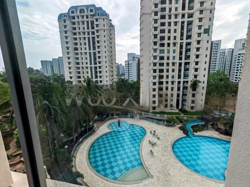 AQUARIUS BY THE PARK 2