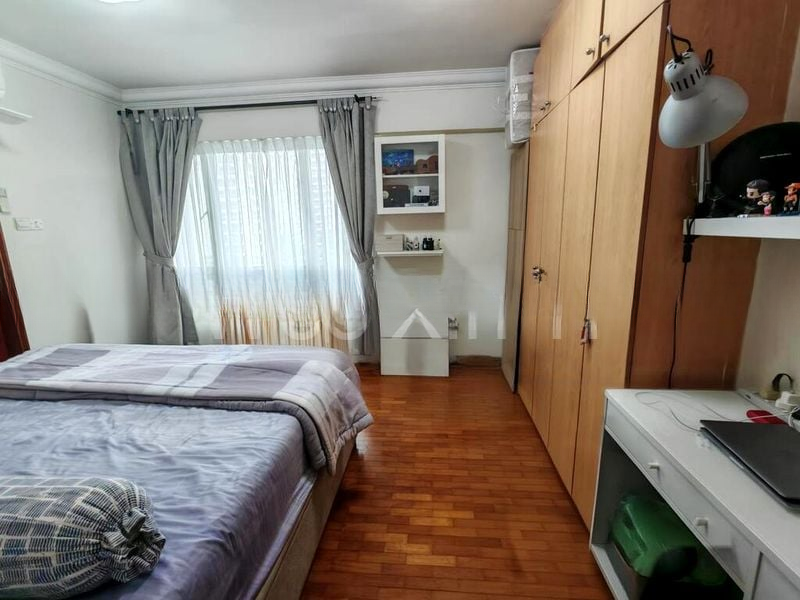 AQUARIUS BY THE PARK 9