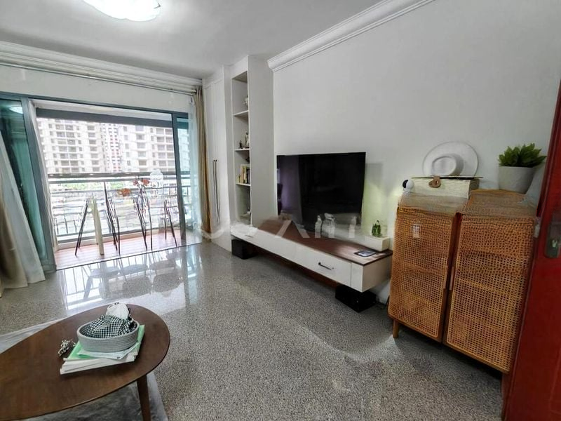 AQUARIUS BY THE PARK 12