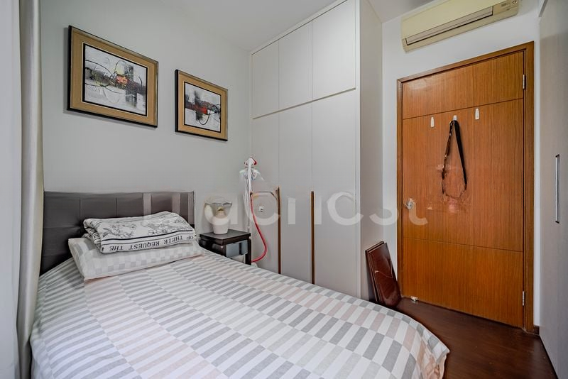 THE MILTONIA RESIDENCES 13