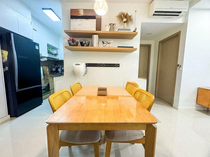 TREASURE AT TAMPINES 6