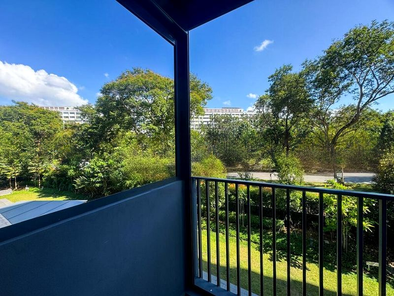 TREASURE AT TAMPINES 8